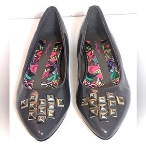*NEW* ED HARDY FLATS.